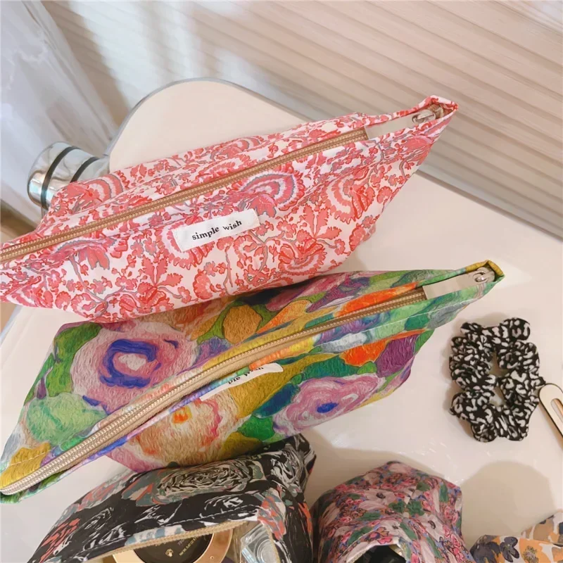 Large Capacity Clutch Cosmetic Storage Bag Vintage Floral Clutch Makeup Bag Women\'s Travel Toiletry Washing Organizer Pouch