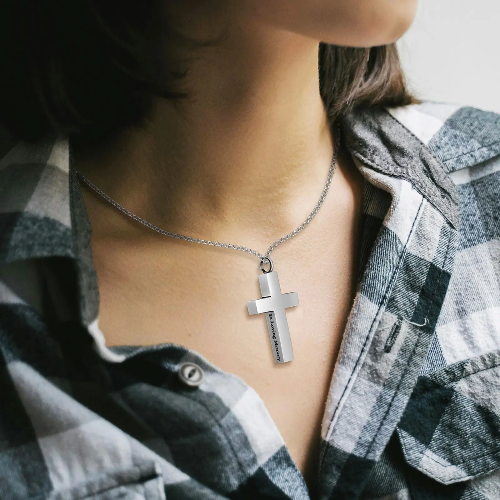 

2 шт. кулонов-урн для праха: стальной памятный медальон для мужчин и женщин, прочный ювелирный кулон-сувенир для хранения праха