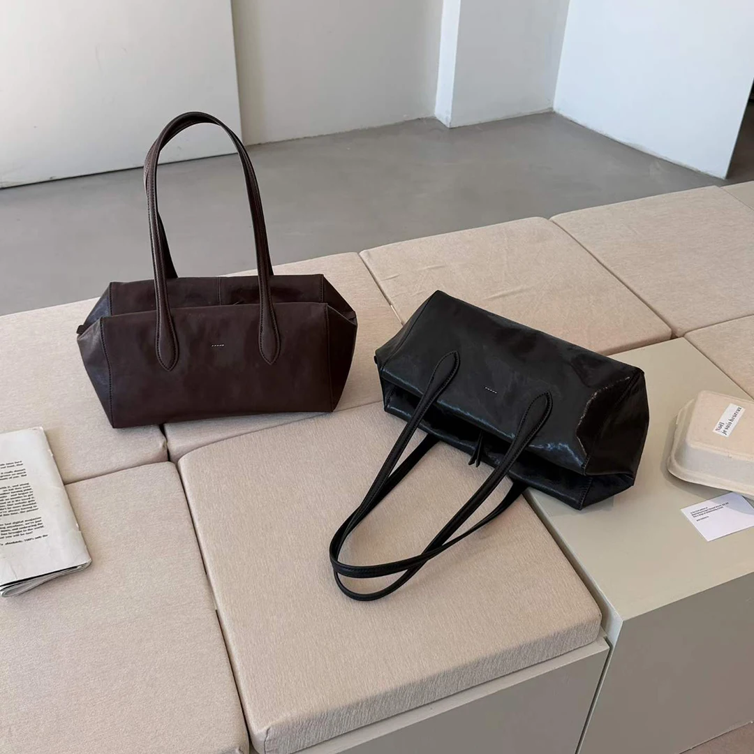 Mendy Vegetable Tanned Leather Boston Bag Women Open Top Double Handle Natural Minimalist Luxury Designer Daily Commute Original