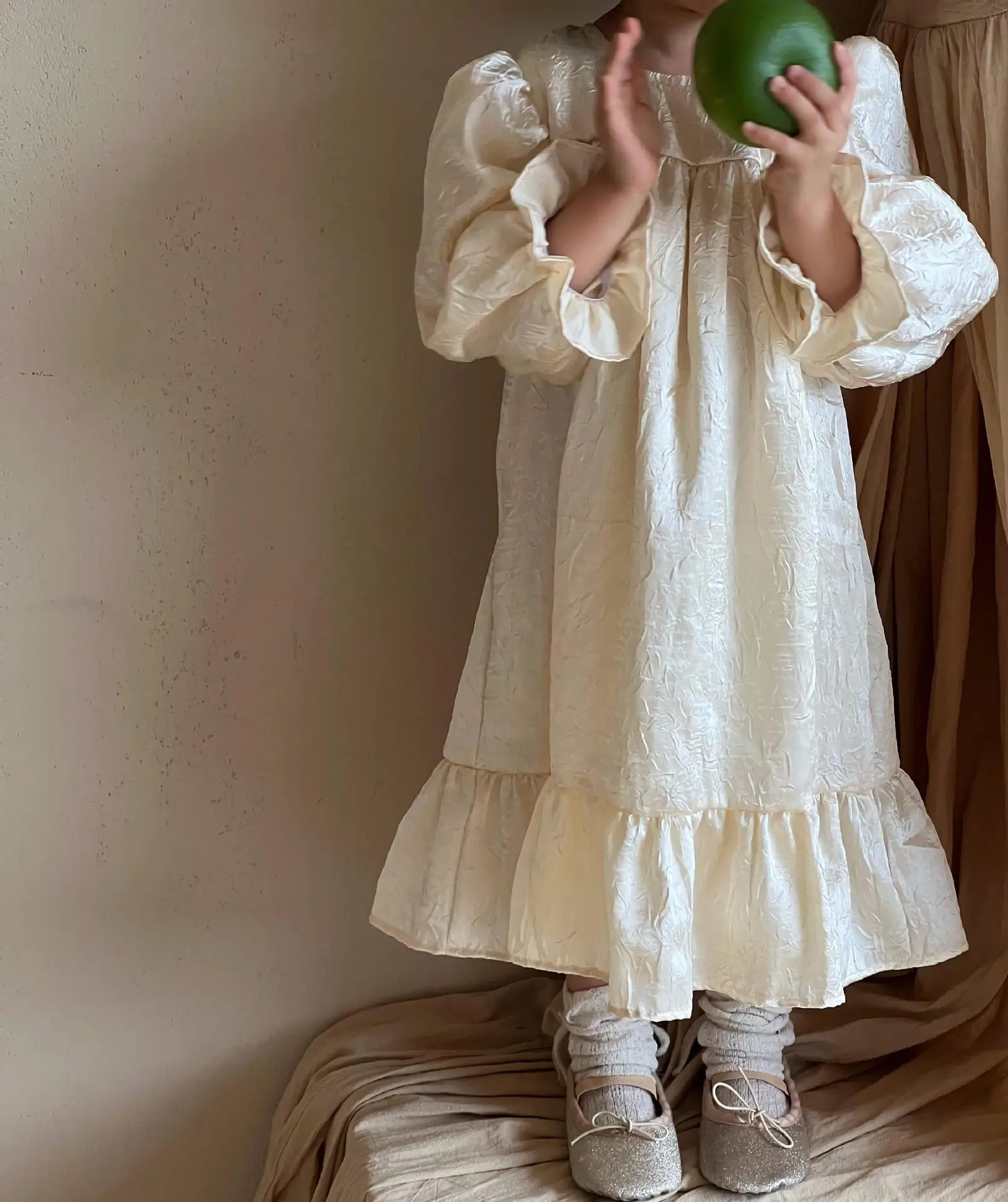 Girl Dress 2024 Autumn and Spring New Korean Children Dress Girls Ruffled Skirt Wrinkle Bright Silk Long Skirt Solid Dress