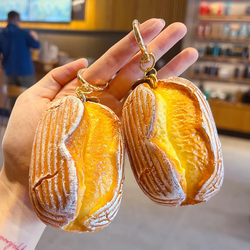 1pcs Artistic European-Style Bread Ornaments Snack Bag Realistic Bread Keychain Fun Car Pendant Bag Keychain Charms Decorative