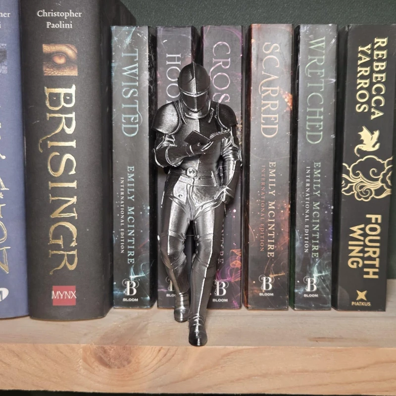 Medieval Knight Book Nook Figurine Armored Warrior Reading Book Statue Resin Bookend Bookshelf Decor Unique Gift