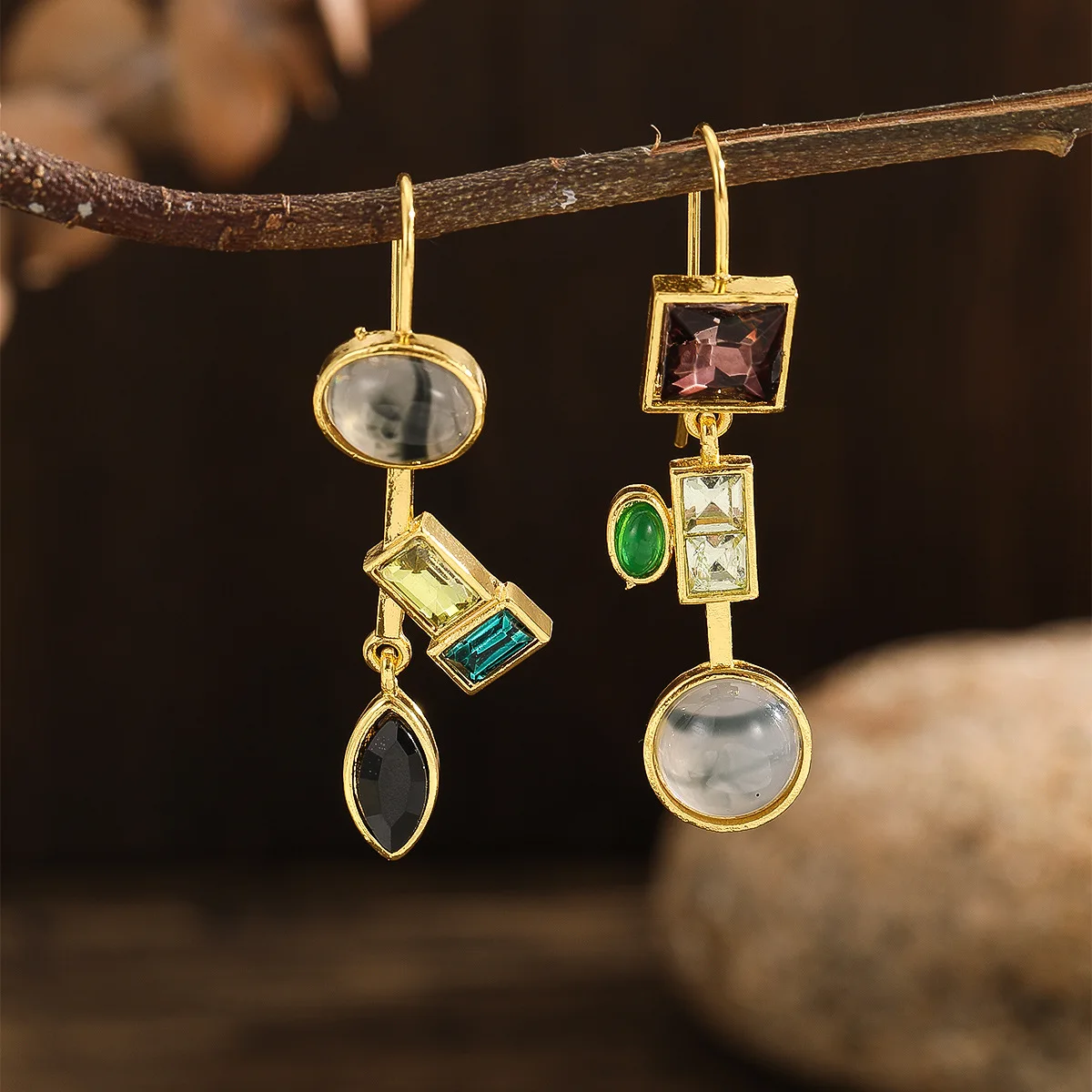 

Charm Round Square Geometry Gold Color Earrings for Women Metal Inlaid Green Red Stones Earring Jewelry