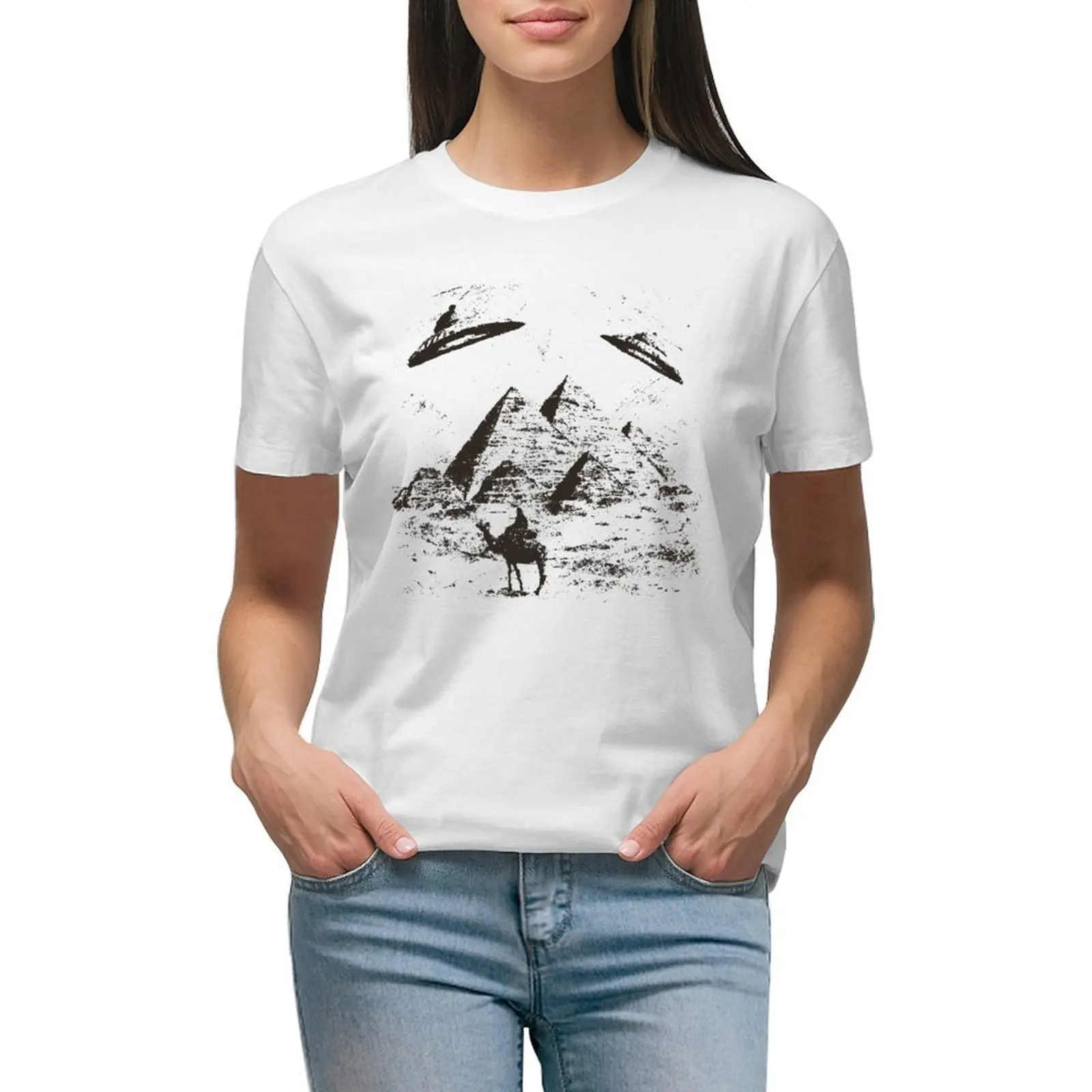 

Alien Pyramid T-Shirt I Vintage Aliens UFO Day T-shirt anime clothes oversized Women's clothing