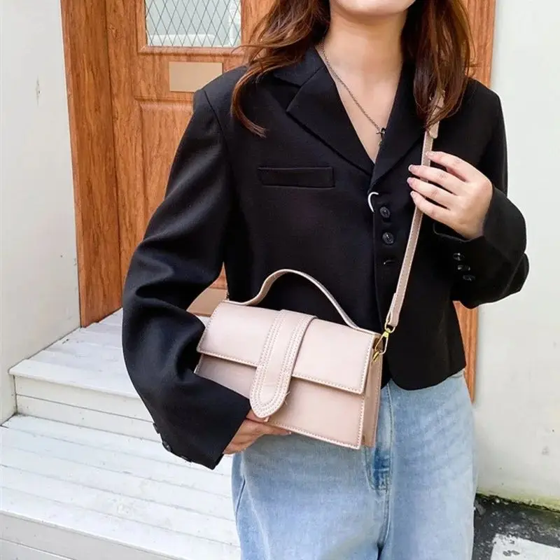 

High End Square Single Letter Women's Handbag Foreign Style Cloud Bag Shoulder Bag Ladies Purse Fashionable Accessory