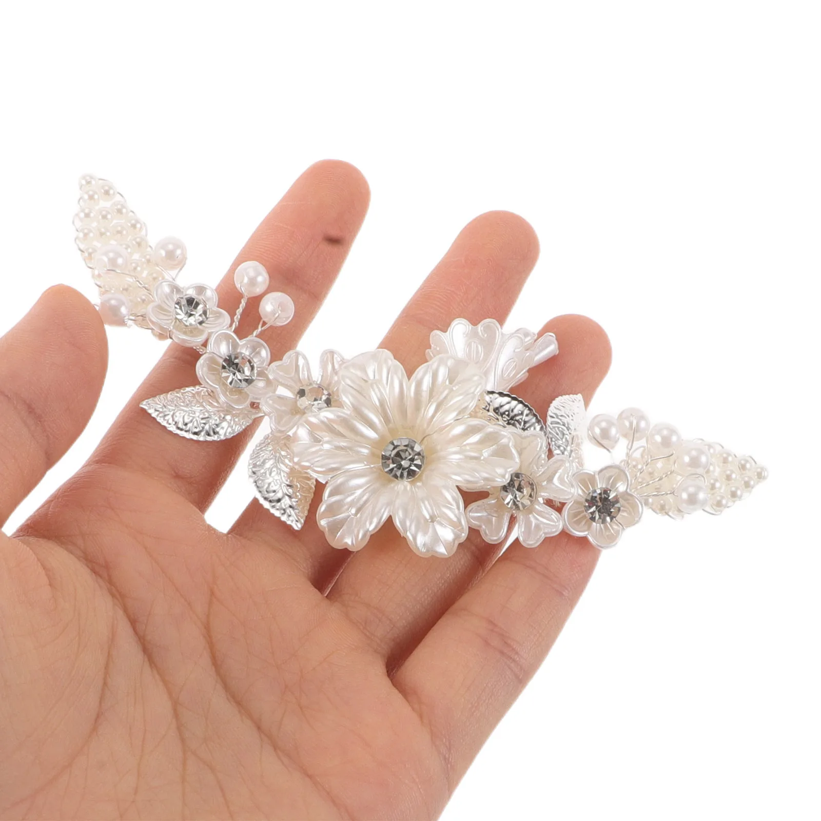 

2pcs Elegant Pearl Flower High Heel Wedding Shoe Clips Detachable Charm Buckles Sparkly Rhinestone Brooches for Bridal