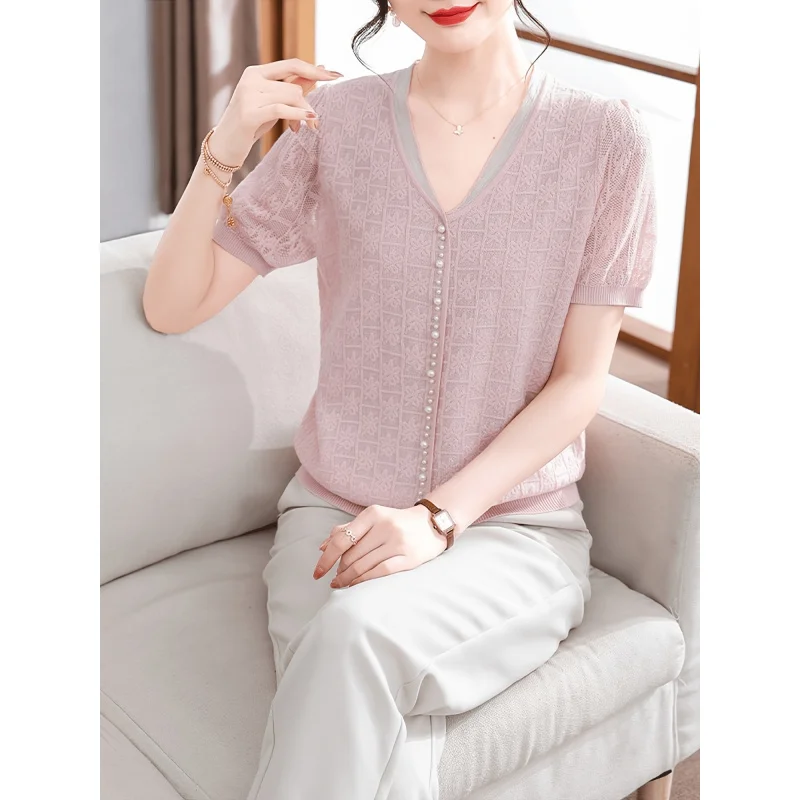 

Summer Mom'S Clothing Features a Youthful Vibe with Lace Embroidery, a Short-Sleeved Top Middle-Aged Women, Elegant Blou