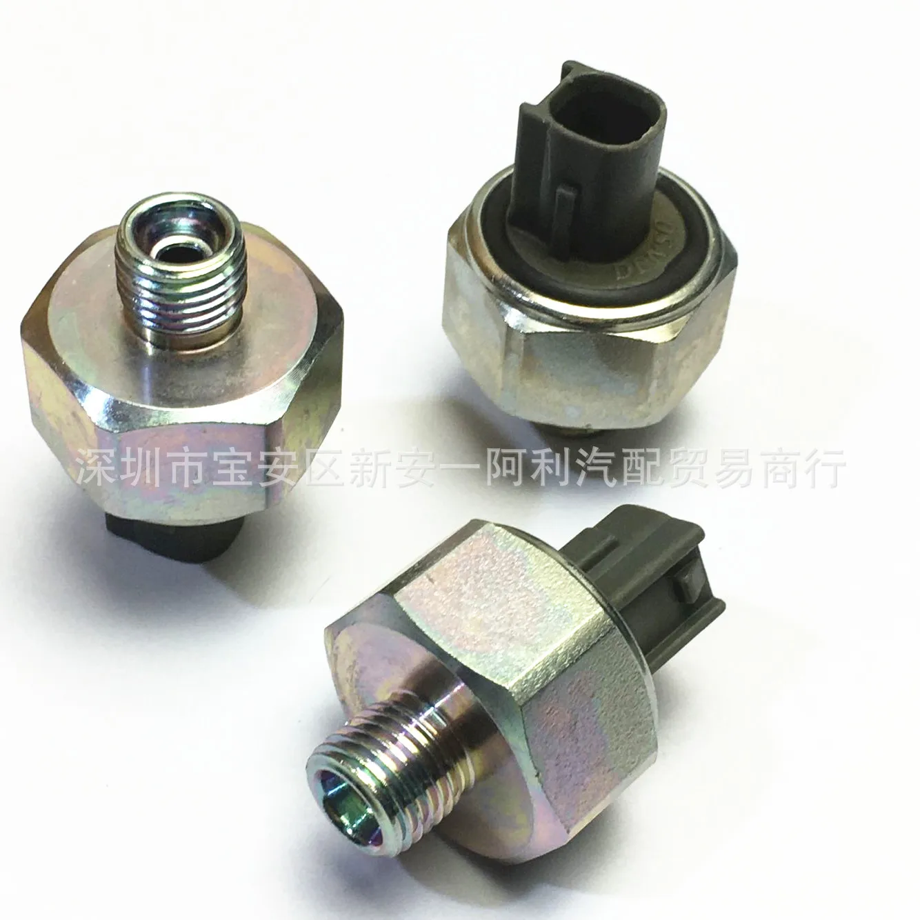 

Датчик детонации двигателя Lexus Toyota J5672002 89615-32030