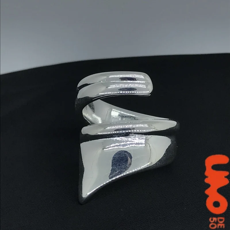 

2025 Best-selling UNO DE 50 Elegant S925 Ring Accessories Women's High-quality Jewelry Ideal for Daily Wear and Parties
