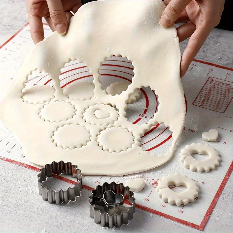 2pcs, Stainless Steel Cookie Cutters, Flower Heart Shape Candy Mold, Biscuit Molds, Cake Decorating Molds, Baking Tools