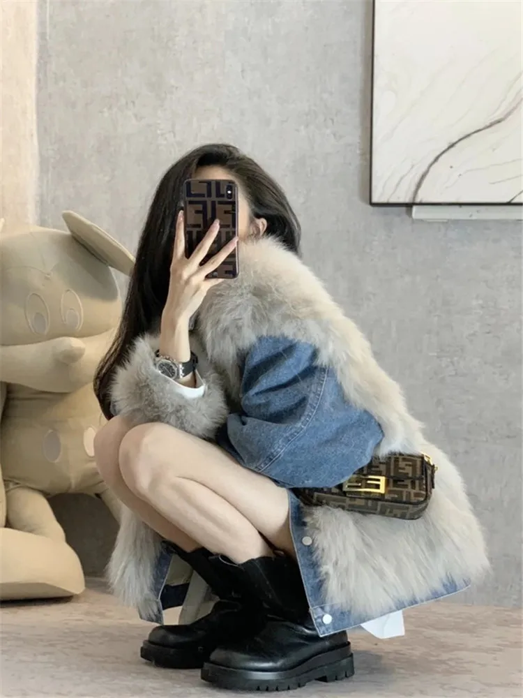 Faux Fox Fur Patchwork Blue Denim Jacket for Women Winter Fashion Feather Thick Coat Parka Chic Warm Bomber Jacket Windbreaker