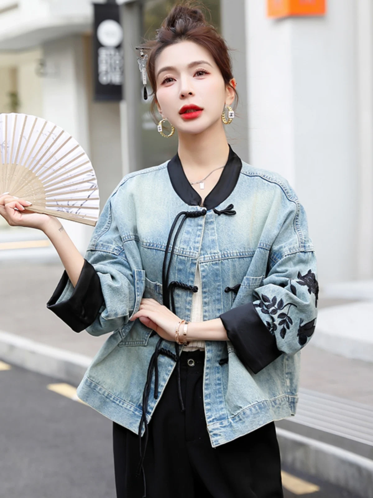New Chinese Sle Women's Denim Jaet Spring Autumn Loose Faion Design Sensation Sli National Sle Top