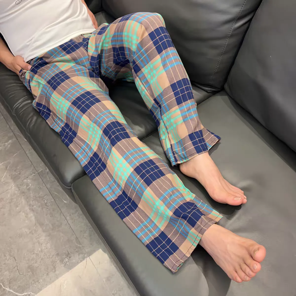 

Весенние и осенние мужские и женские пижамные штаны больших размеров, длинные брюки, стильная домашняя одежда, свободные термоштаны, в полоску и в клетку, повседневные и подходят для ношения на улице