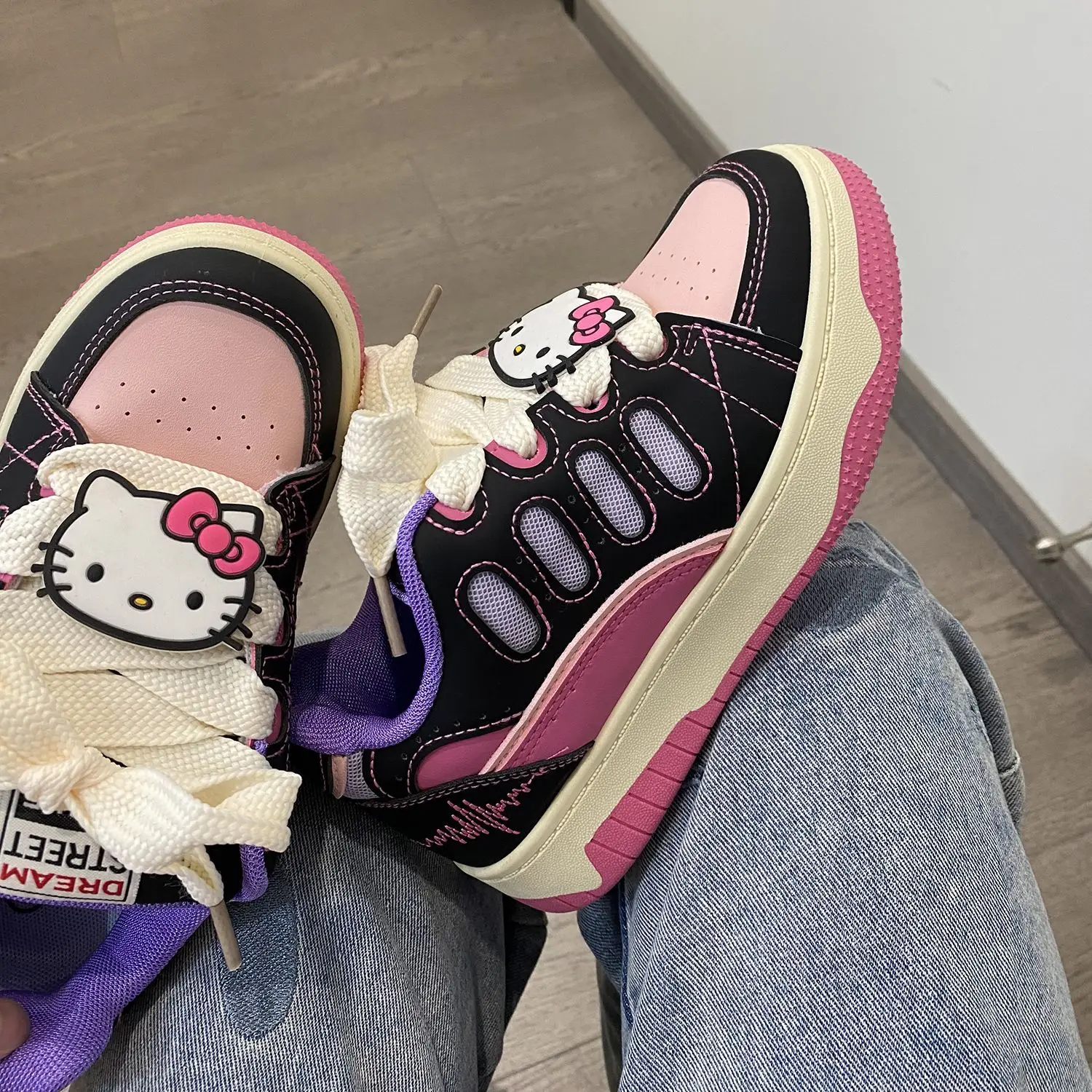 Sanrio Hello Kitty Kawaii Dopamine Bread Shoes Women New Autumn Thick Soled Fashion Board Shoes Korean Style Casual Trend Shoes