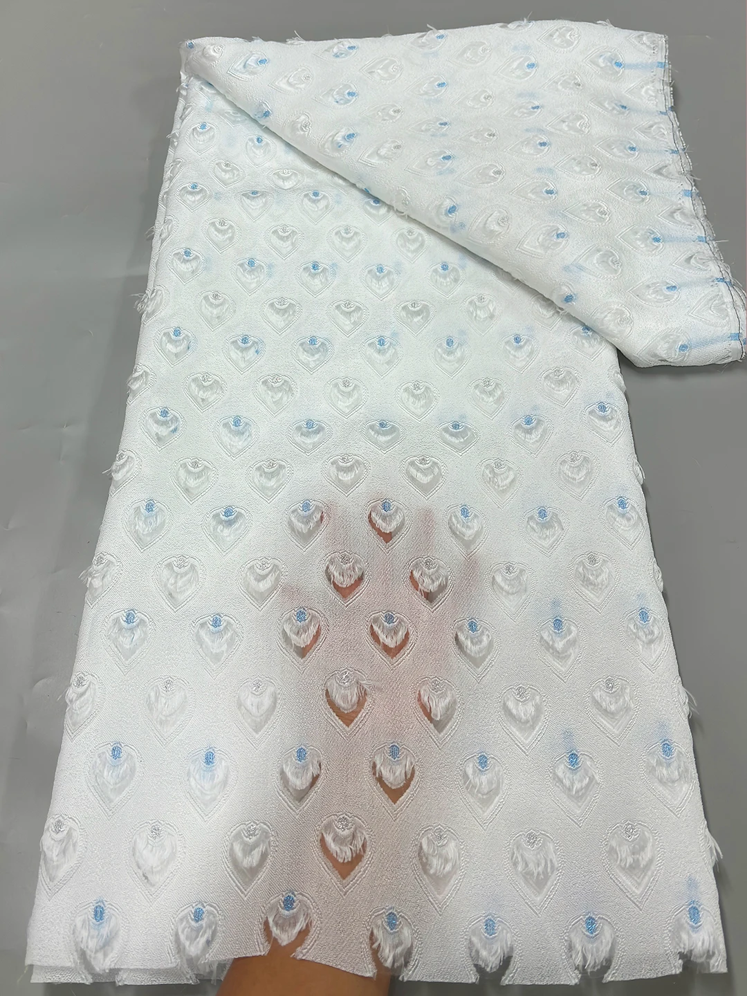 

Новейшая французская парчовая жаккардовая тюлевая кружевная ткань 2025 Высококачественная африканская нигерийская кружевная ткань из органзы для вечерних платьев