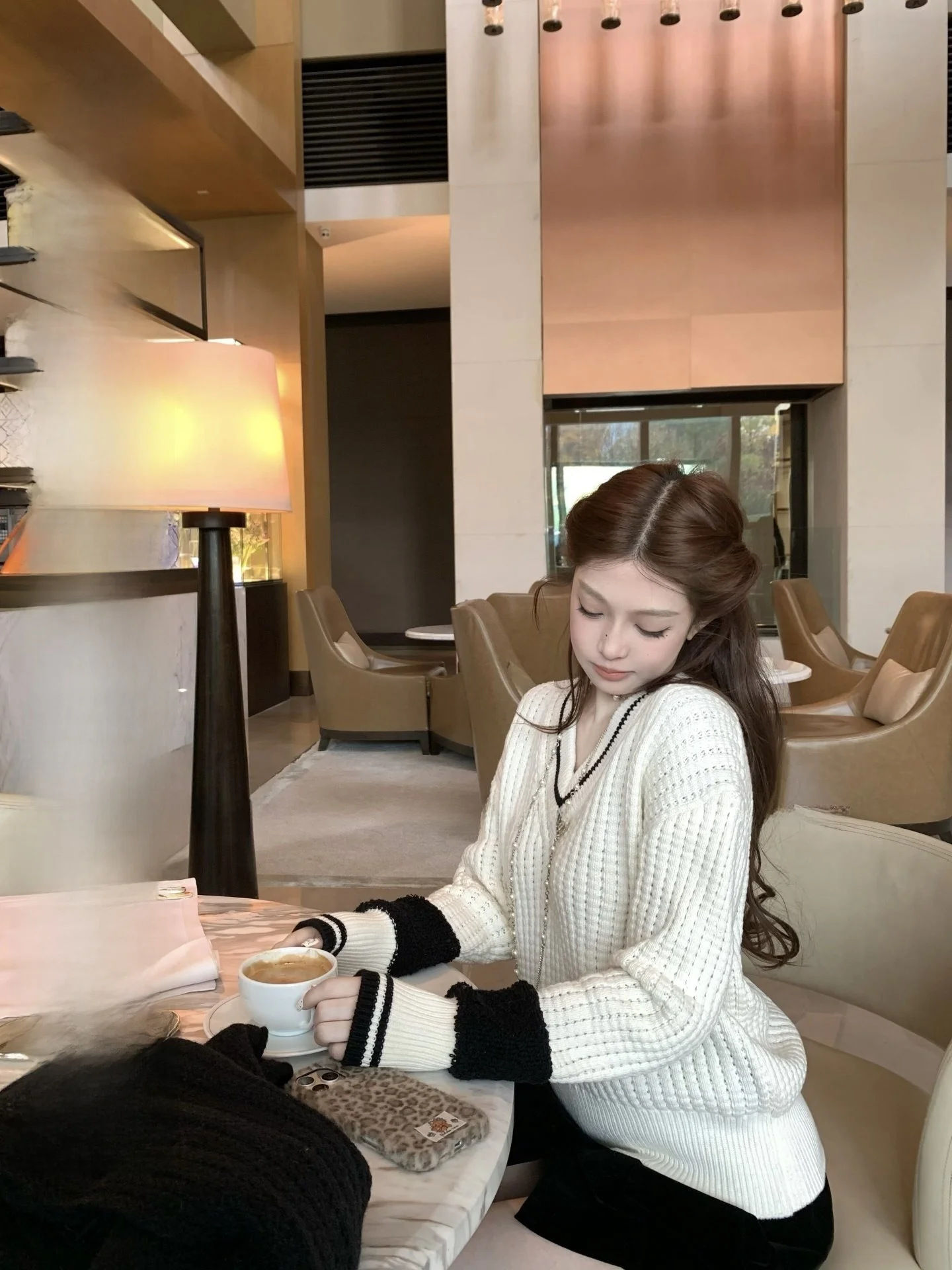 

ato Hero Paris Art Student Bla White Contrast V-ne Long Sve Small Fraance Sle Трикотаж женский клетчатый текстурированный S...