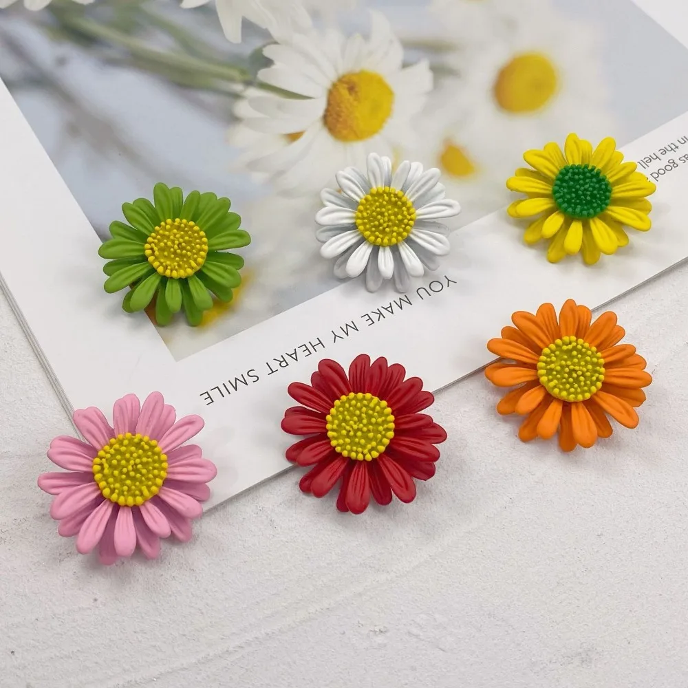 Brooch Pin Daisy Brooches Flowers Elegant Daisy Brooch Pin Jewelry Metal Enamel Sunflower Metal Lapel Pins Skirt/Collar Decor