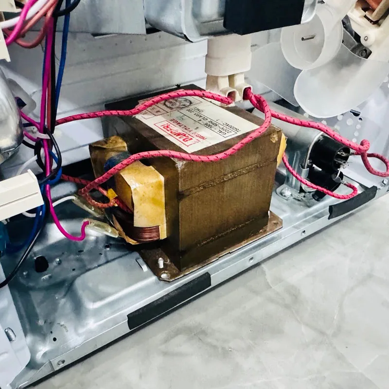 GAL-700E-4 Microwave Transformer 700W Disassembled Accessory For Microwave Equipment Maintenance