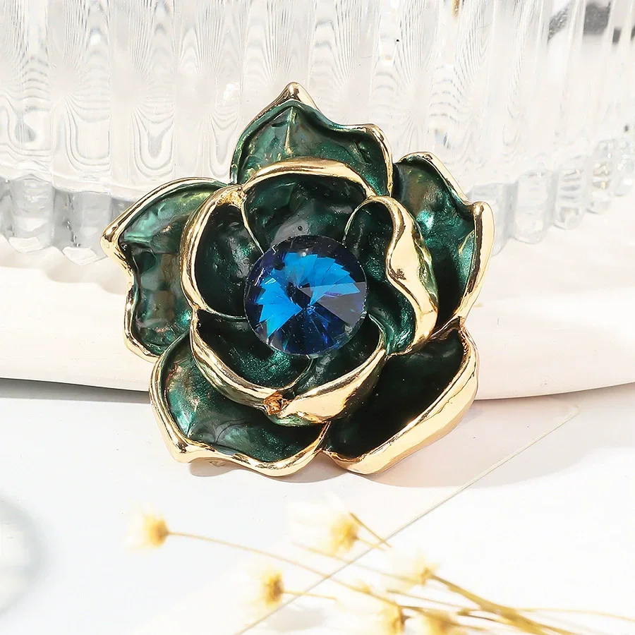 1Pc Retro Camellia Brooch for Women Men Fashion Flower Plant Pins Brooches Jewelry Clothing Accessories Party Gifts 2026