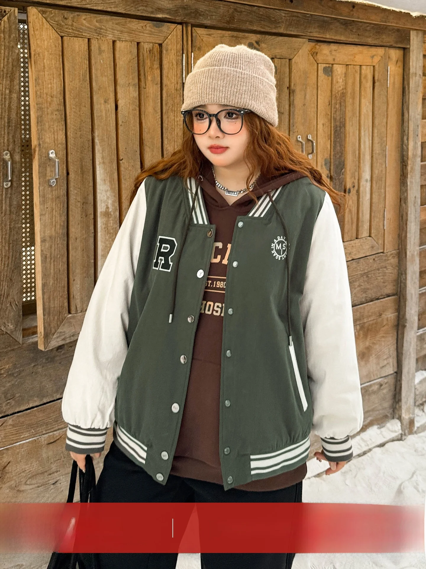 

Женская бейсбольная куртка больших размеров, осенне-зимняя, теплая, хлопковая, с вышивкой, в стиле колор-блок, сшитая из разных тканей, в университетском стиле