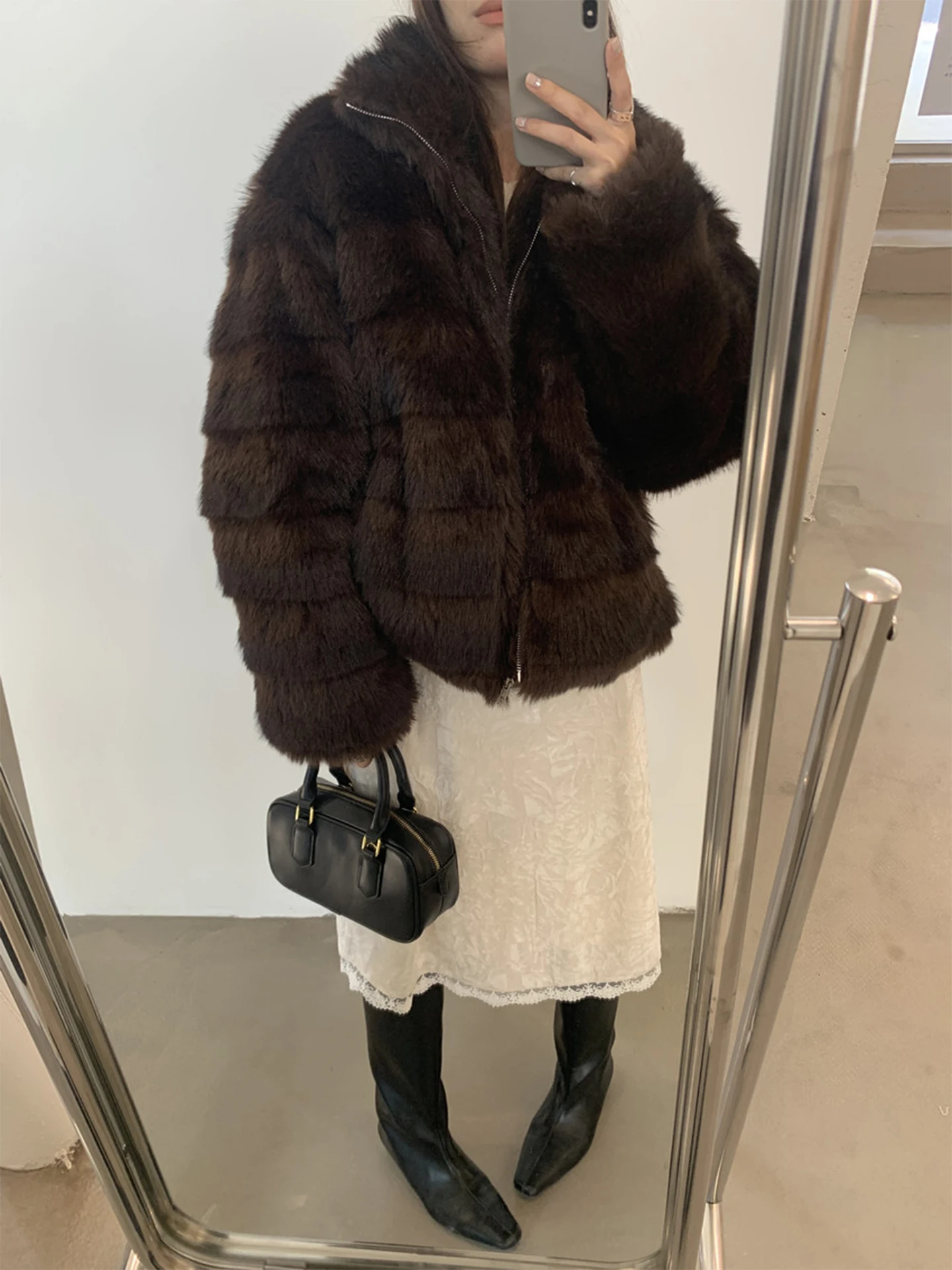 คลอธแลนด์ผู้หญิงเสื้อโค้ทขนสัตว์หนาหรูหราแขนยาวซิปเสื้อกันหนาวผู้หญิงแฟชั่นฤดูหนาวแจ็คเก็ตมูเฮร์ ซีบี 278