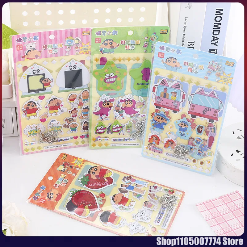4 Uds. De crayón Kawaii Shin-Chan, pegatina para marco de fotos, pegatinas colgantes, funda de teléfono creativa Diy, decoración de cámara, juguete de recompensa para niños