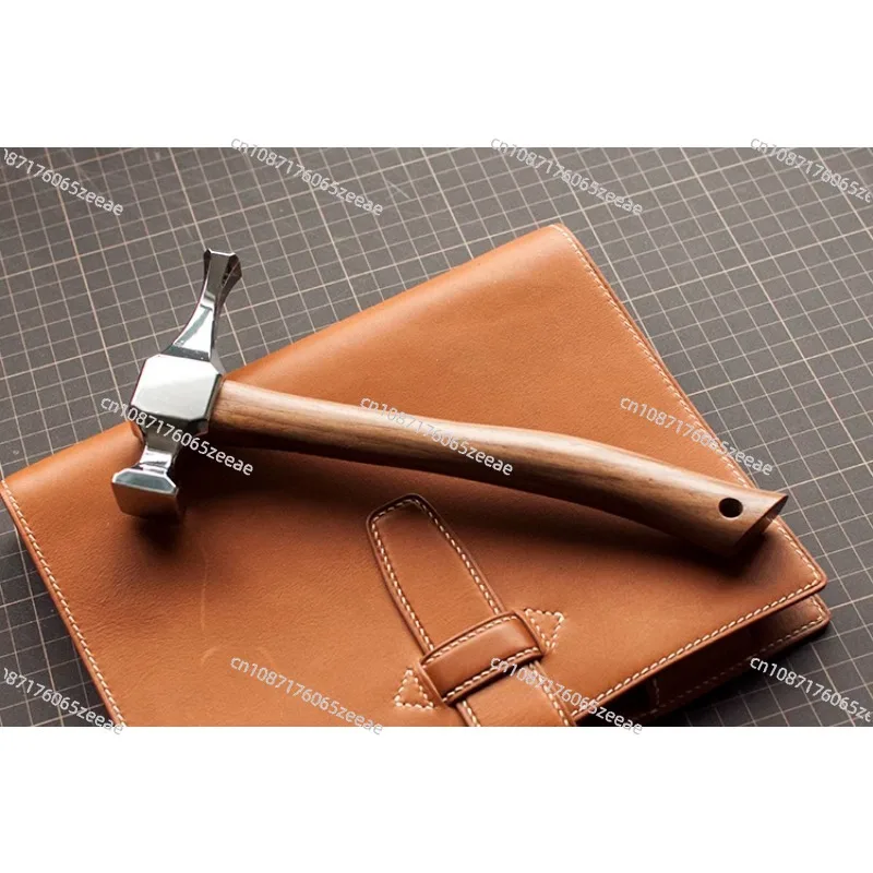 A Refuge for High-end Front Feathers Handmade Leather Goods Hammers Stitch Finishing Hammers Choppers Leather Carving