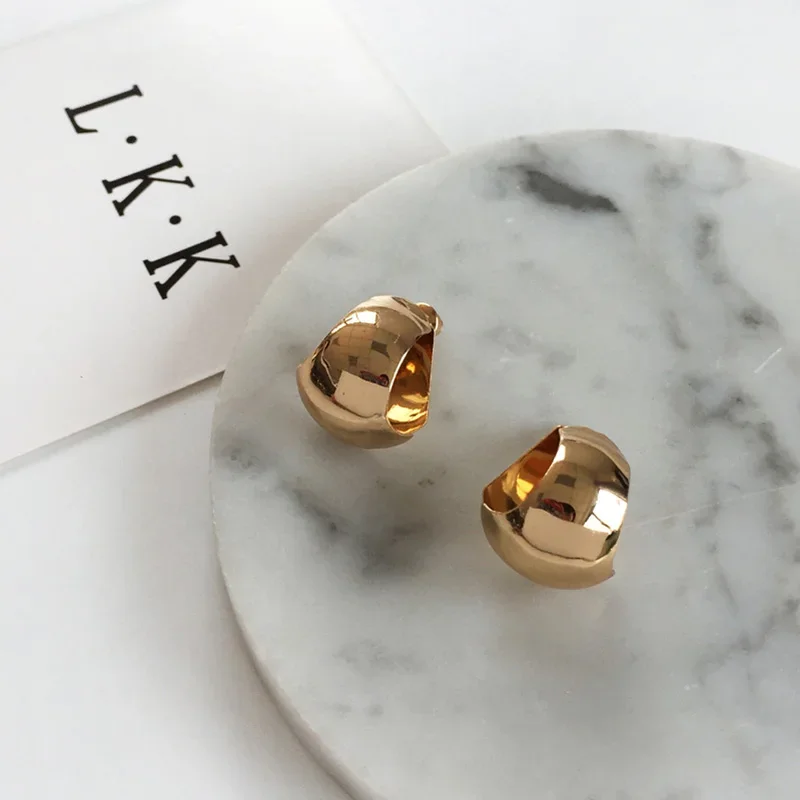 Fashion Jewelry European and American Design Stud Simply Metal Gold Color Earrings For Women Party Gifts Hot Sale Accessories