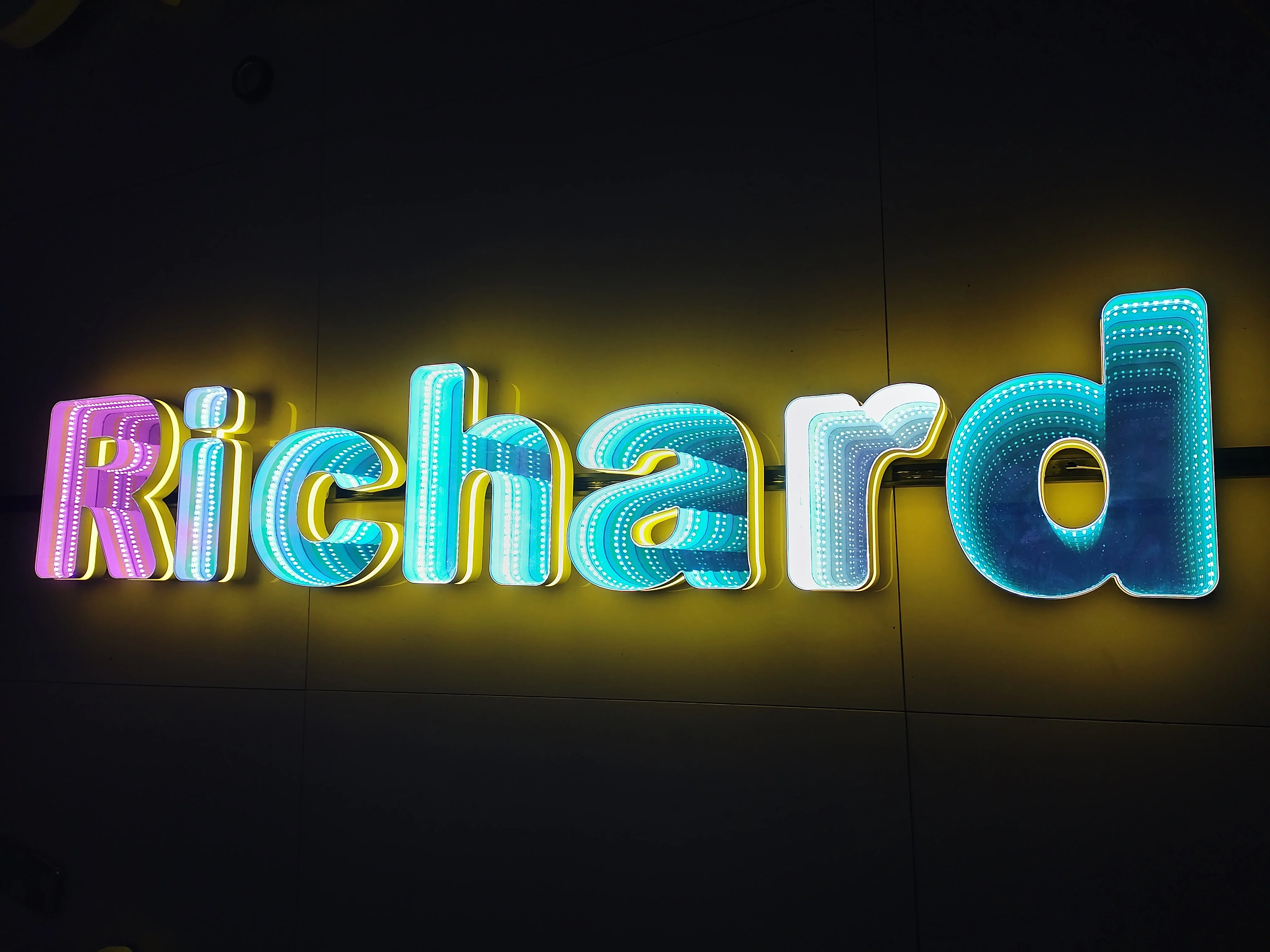 Toysign 3D Name Logo LED Infinity Mirror, Custom Business Logo Sign, Infinity Mirrors Letter, Wall Mounted Infinity Mirror Light