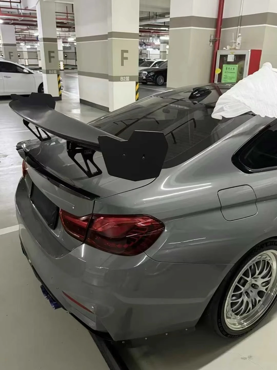 GT4 Style Dry Carbon Fiber Rear Wing Spoiler for F82 M4 Body Kit 5