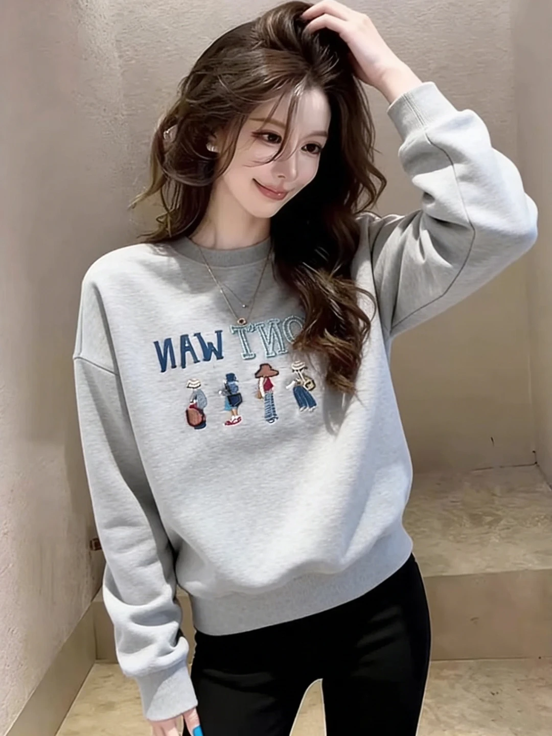 plus Size Women's round Neck Fleece Lined Sweatshirt Loose Base Layer Top Comfortable Korean Style Long Sleeve Autumn Wear