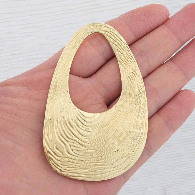 

1 x Matte Gold Color Texture Hollow Geometric Pendant DIY Fashion Necklace Earring Jewelry Accessories Findings