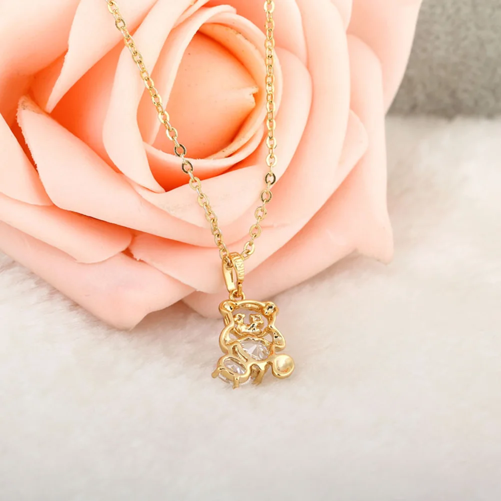 

Women Golden Little Bear Shape Micro-Inlaid Zircon Necklace Personalized Lightweight Elegant Jewelry Gift for Wife Girlfriend