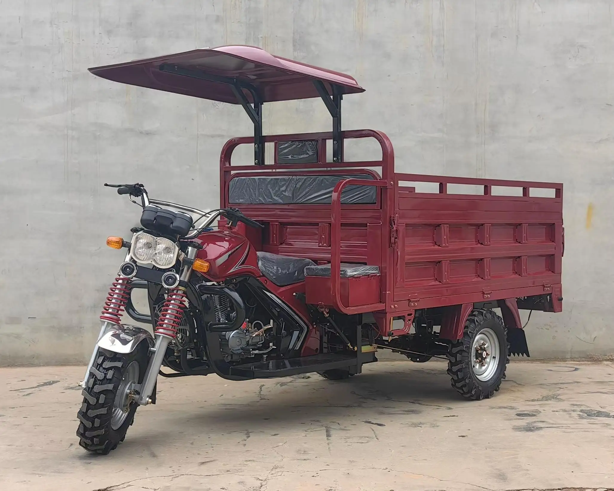 250cc محرك بنزين دراجة ثلاثية العجلات 9 عجلة دراجة ثلاثية العجلات البضائع 250cc تبريد المياه عجلة مزدوجة مخصصة