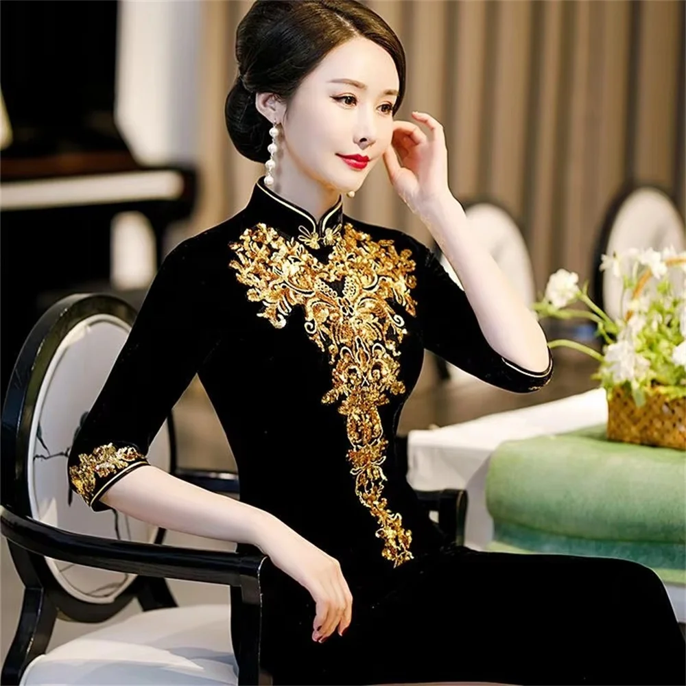 Gold embroidery long middle-aged and elderly wear high-end black gold velvet cheongsam daily mother embroidered slim dress woman