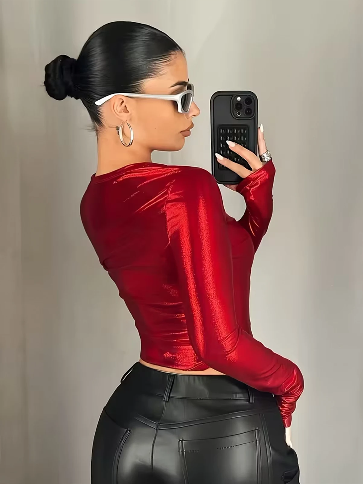 2026 Women's Elegant Red Shiny Reflective Long-Sleeve Pearlescent Slim Fit Crew Neck Blouse New Fashion Elegant Blouse