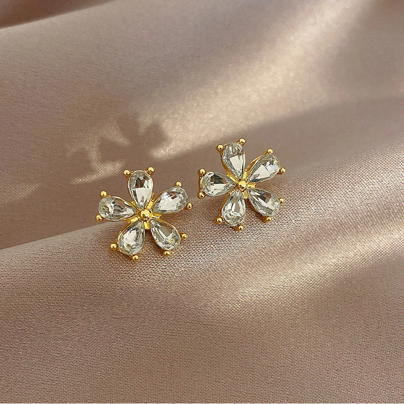 جديد زهرة صغيرة كريستال الزركون وأقراط للنساء هندسية الذهب اللون المعادن الأذن العظام Brincos مجوهرات الزفاف فتاة هدية
