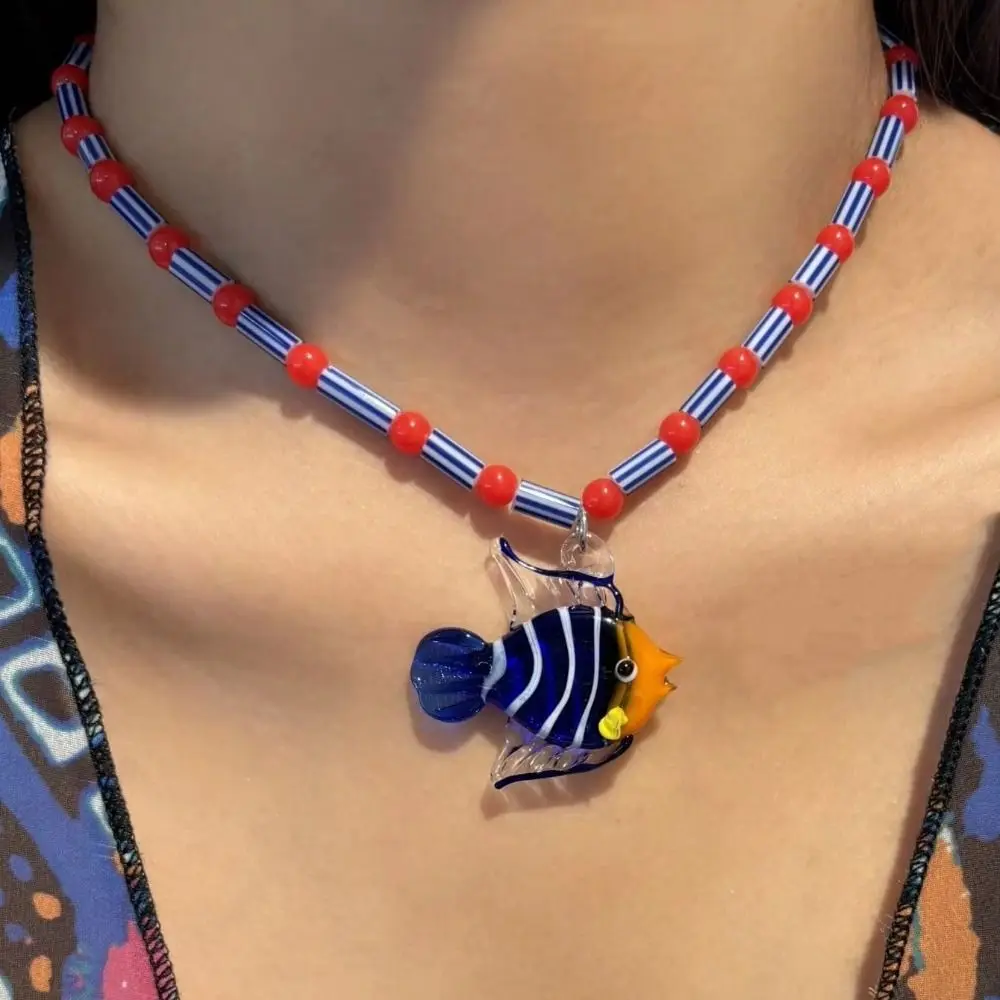 Tropical Island Charm Fish Necklace Colorful Glass Vacation Style Seahorse Pendant Clavicle Chain Fun Ocean Beaded Necklace