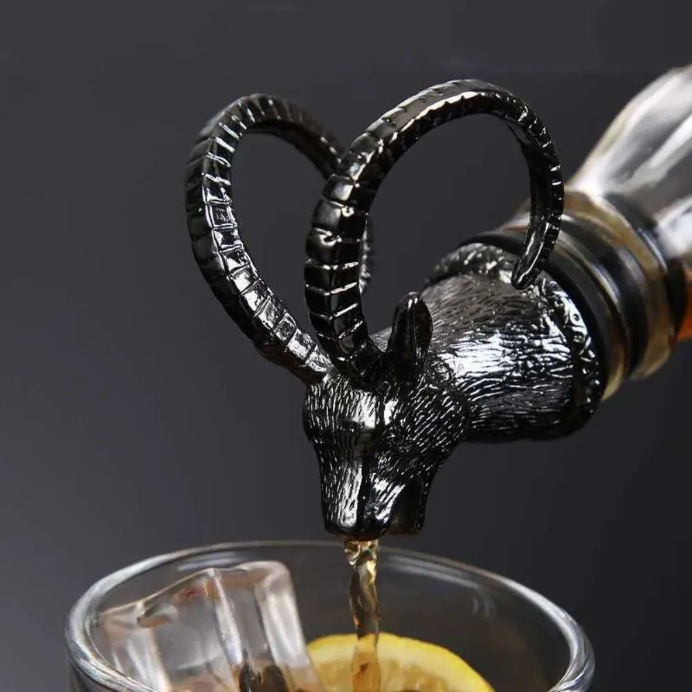Cute Leopard/Lion/Antelope Head Wine Pourer Zinc Alloy Portable Bottle Stoppers Wine Aerators Party Supplies