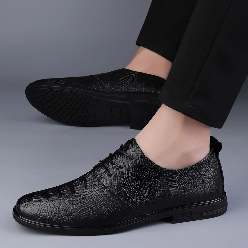 Luxury Brand Men's Spring Comfortable Lace Up Casual Leather Shoes Fashionable New Style Men's Classic White Soft Soled Loafers