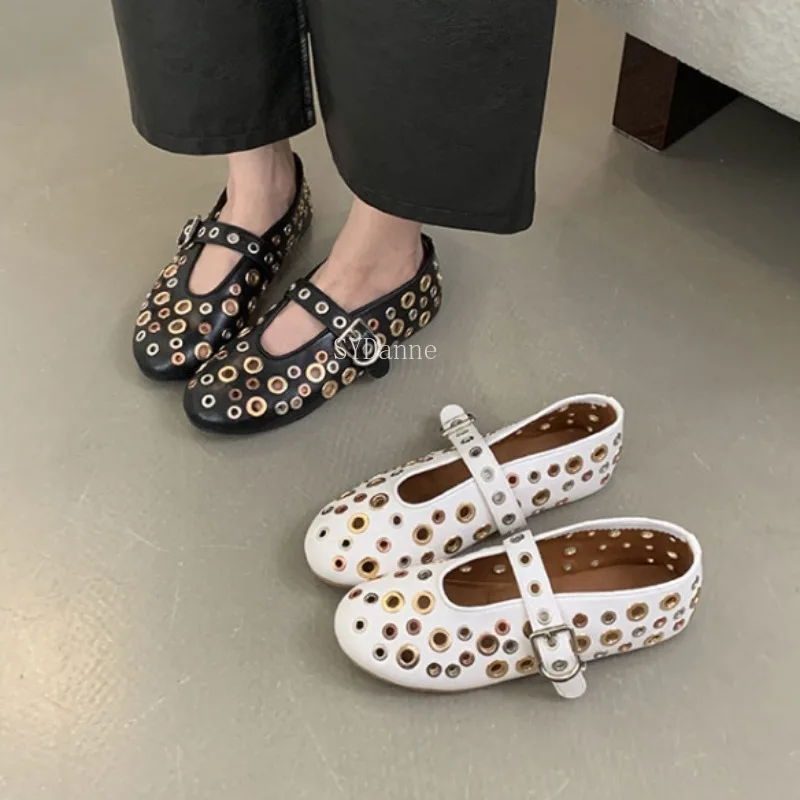 

2024 Summer New Luxury Designer Rivets Hollow Mary Jane Shoes Round Head Elegant and Comfortable Ballet Flat Single Shoes Women