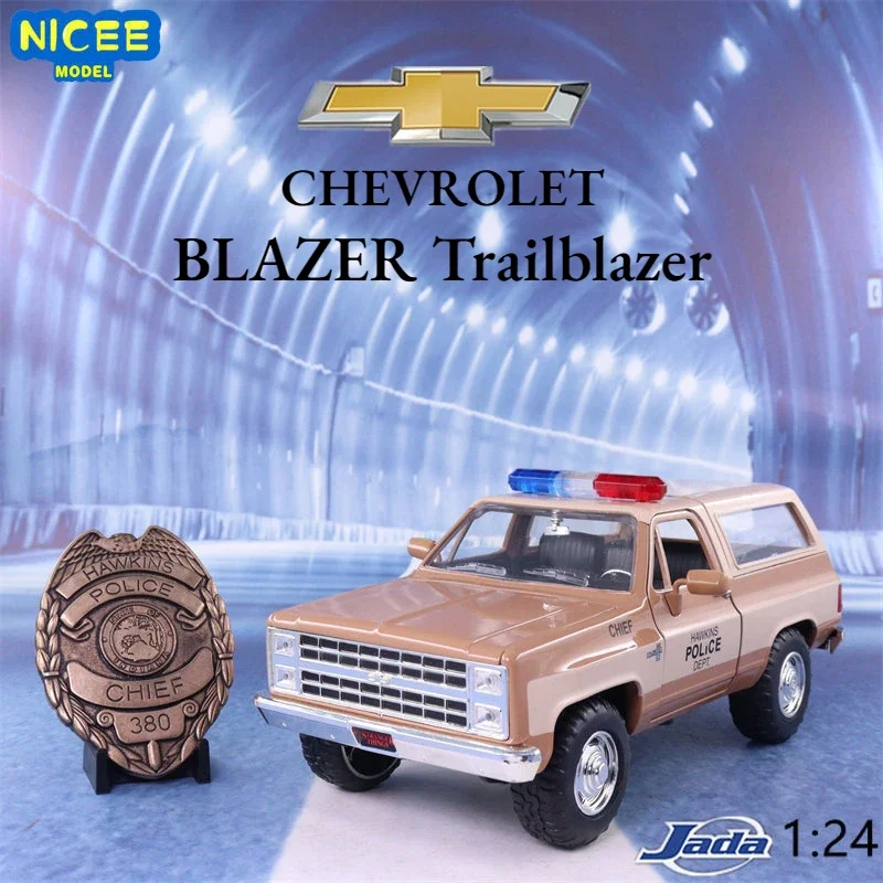 1:24 Chevrolet BLAZER Trailblazer Police Car Diecast Metal Alloy CHEVY Model Car Toys For Children Gift Collection J115