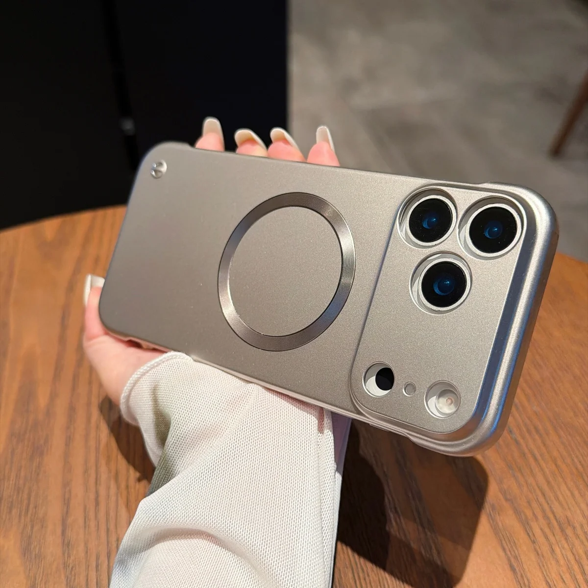 Luxuriöse Matte Rahmenlose Harte Magnetische Handyhülle für iPhone 18 17 16 Pro Max 18Pro für Magsafe Kabelloses Ladegerät Stoßfeste Abdeckung – Detail 21