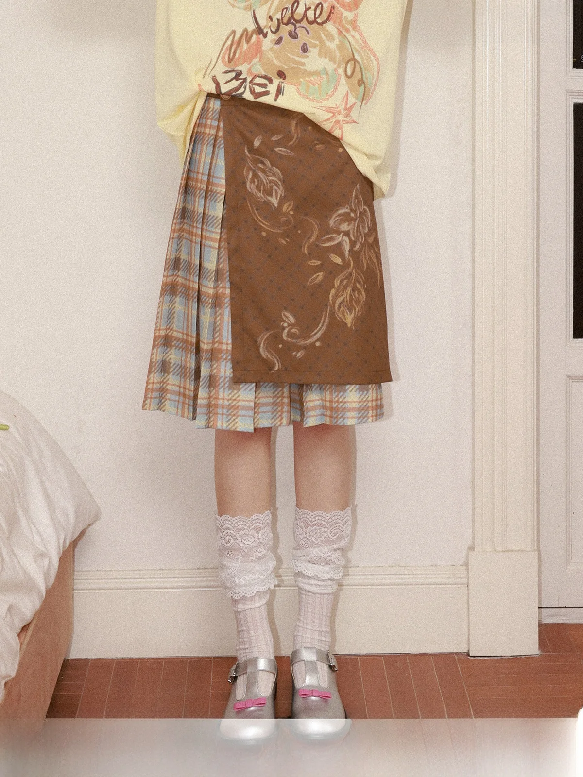 

Теплая коричневая плиссированная юбка-миди Chtry Girl с цветочным принтом и клетчатым узором, из полиэстера, для повседневной носки