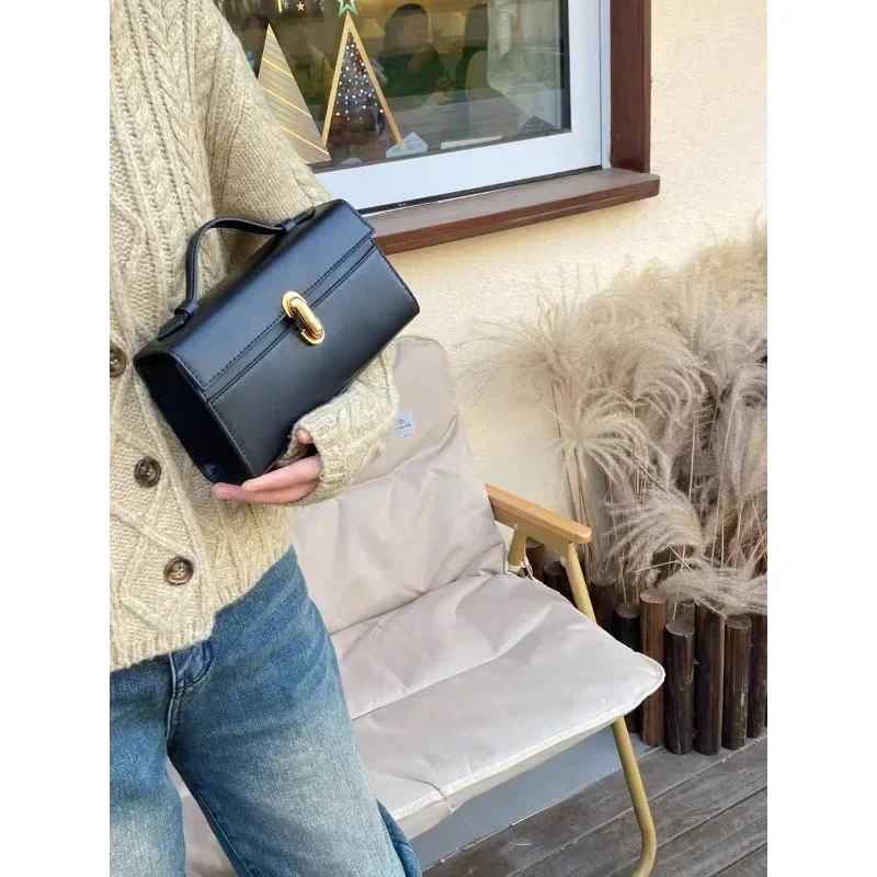 New High-end Niche Portable Small Square Bag French Simple Hand Bag for Women 2024 Spring