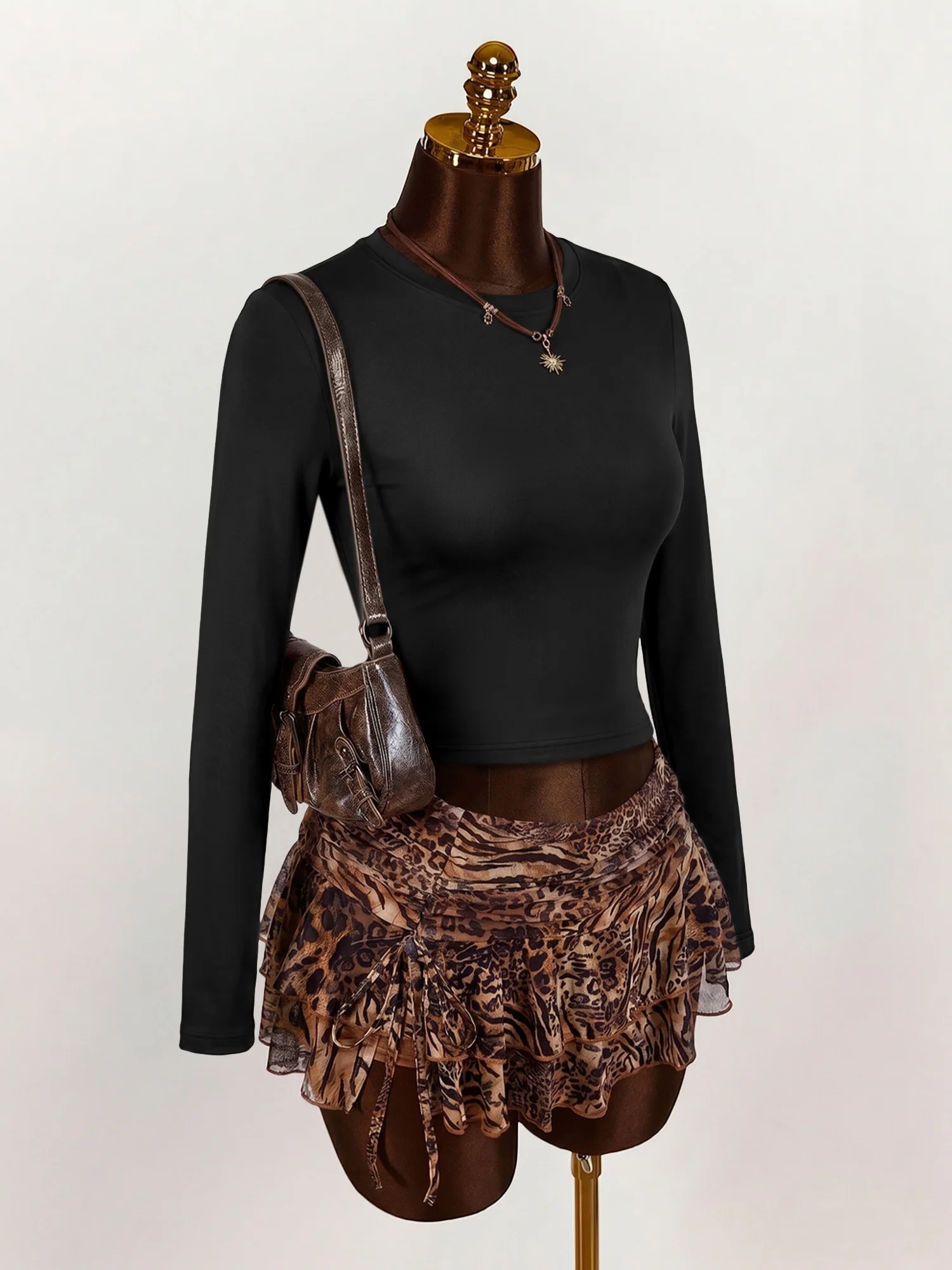 Figure-Flattering Short Long Sleeve Top, Smooth Fitted Tee for Influencer OOTDs & Weekend Parties view 3