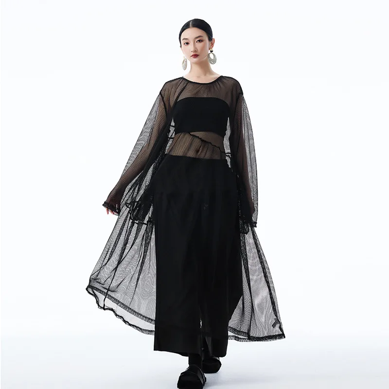 夏のレディースホローアウトドレス、メッシュスプライシングルーズレディースドレス、パーソナライズピンクロングシャツ、和風2025