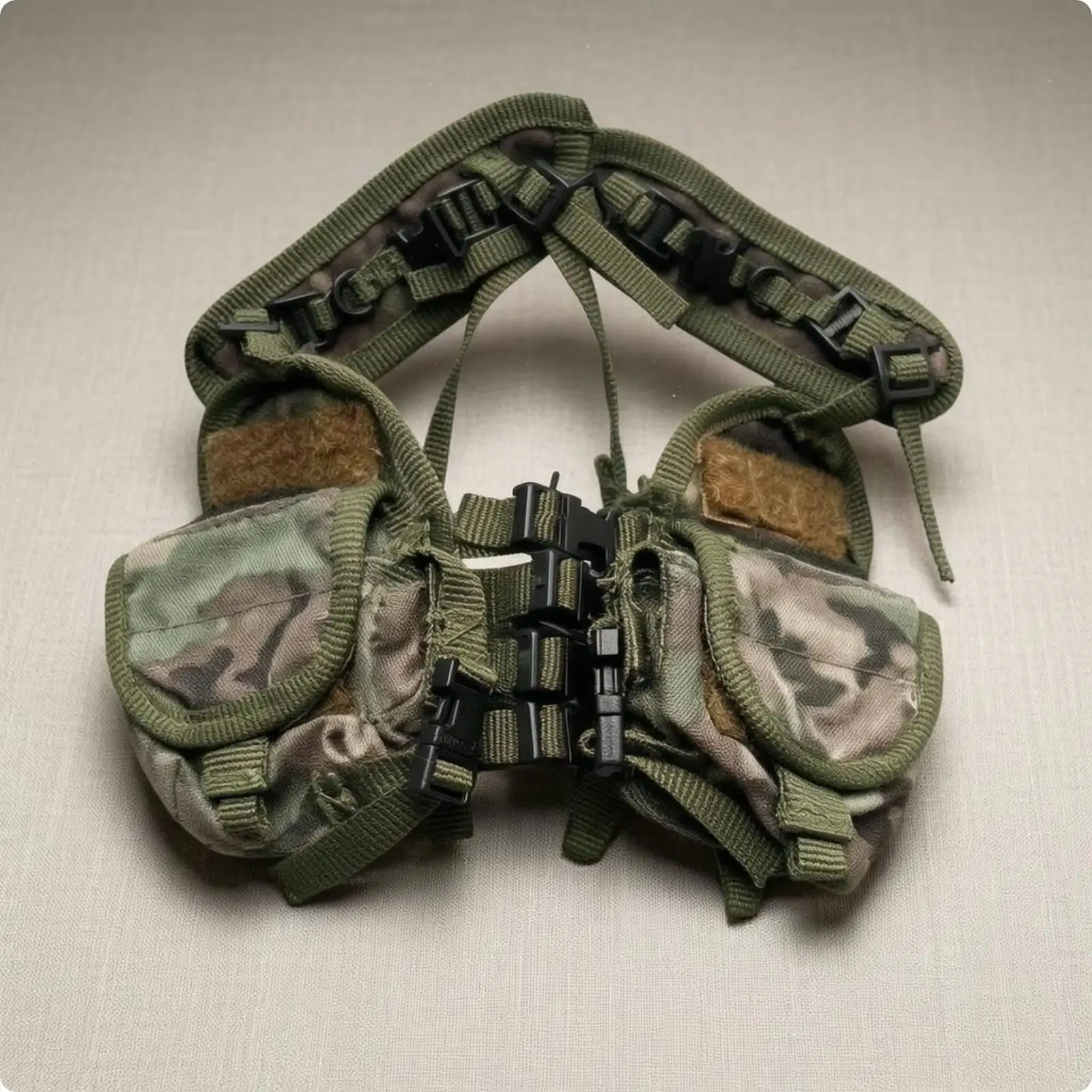 1 6 Scale Action Figure Apparel Chest Rig Vest Accessories Harness Style Front Laced Modular Pouches for Field Setup