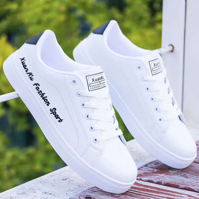 2022 Summer New Men\'s Casual Shoes Fashion Men\'s Sneakers Lightweight Shoes Men\'s Tennis Sneakers White Soft Sneakers for Men