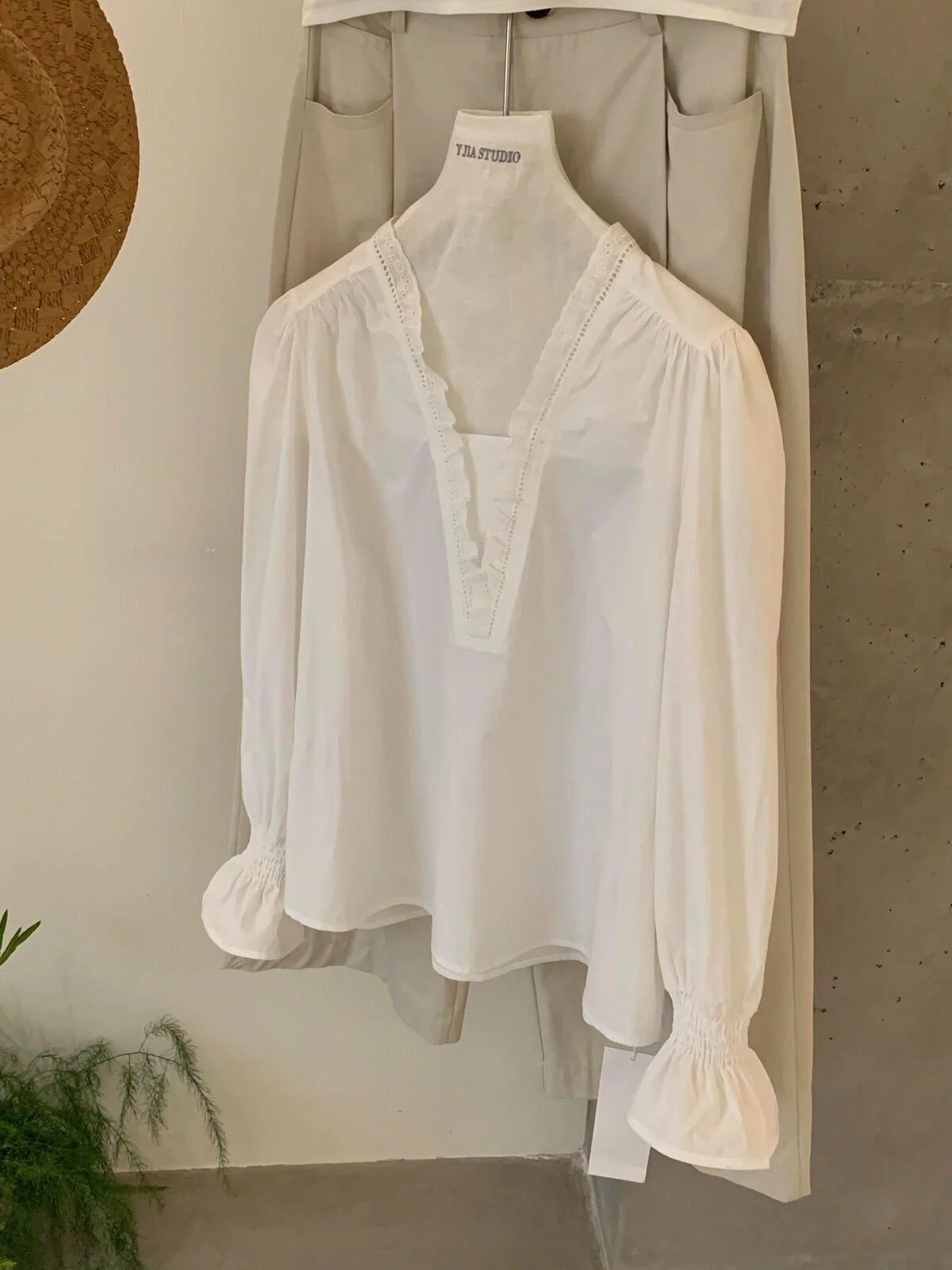 

Elegant Long Sleeve Lace Trim Shirt Women's Fashion Spring Bell Sleeve Gentle V Neck French Style Loose Fit Cotton Polyester ...